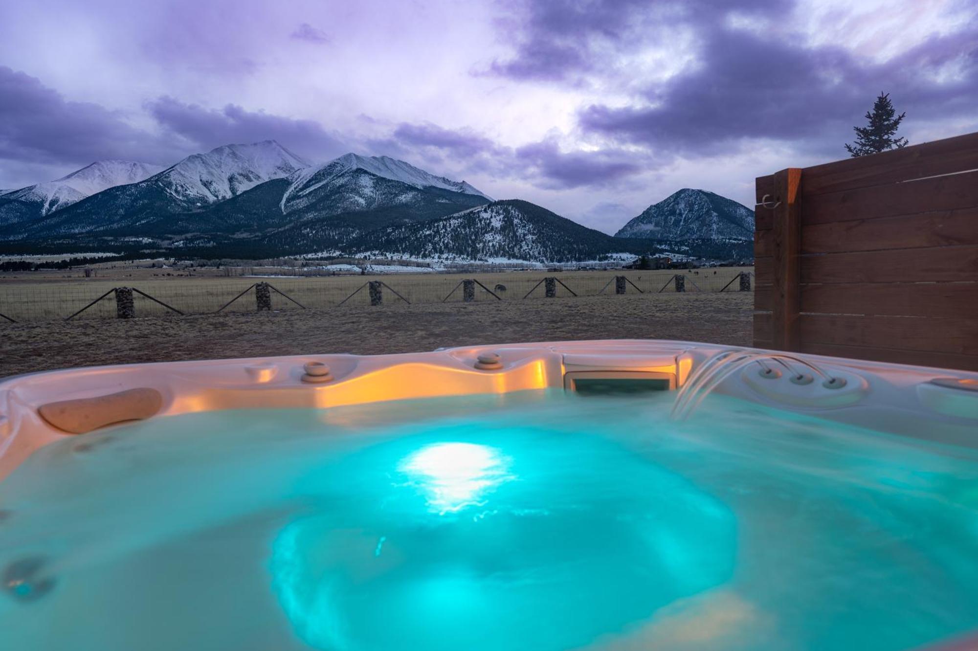 Buena Vista Mountain Retreat - Ultimate Privacy With Spa & Unbeatable Views ภายนอก รูปภาพ